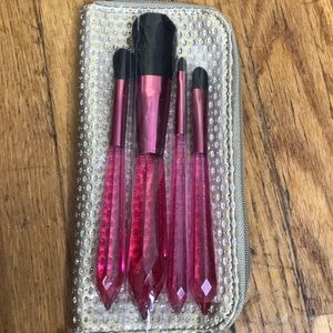 Crystal Brush Set & Cosmetic Bag
